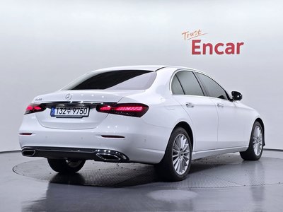 MERCEDES-BENZ E-CLASS - 3