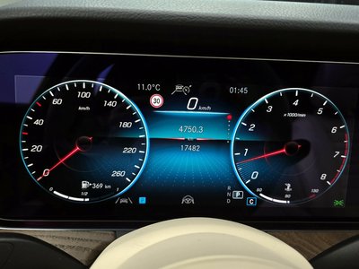 MERCEDES-BENZ E-CLASS - 8