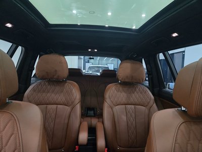 2025 BMW X7 photo 5