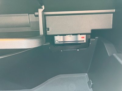 MERCEDES-BENZ EQA - 9