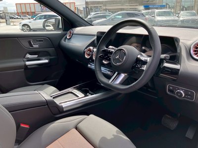 MERCEDES-BENZ EQA - 2