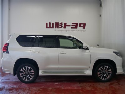TOYOTA LAND CRUISER PRADO - 3