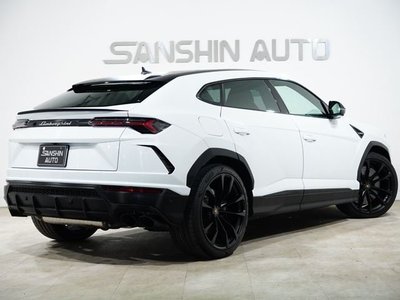 LAMBORGHINI URUS - 2