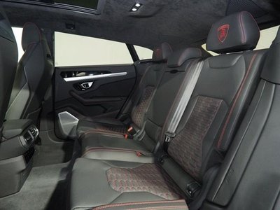 LAMBORGHINI URUS - 9