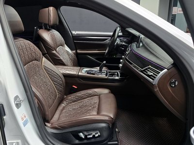BMW 7 SERIES - 10