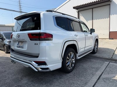 2025 Toyota LAND CRUISER 300 thumbnail 23