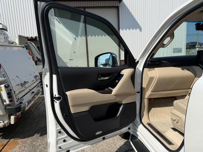 2025 Toyota LAND CRUISER 300 thumbnail 43