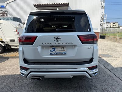 2025 Toyota LAND CRUISER 300 thumbnail 22