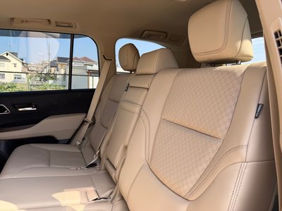 2025 Toyota LAND CRUISER 300 thumbnail 51