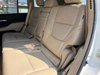 2025 Toyota LAND CRUISER 300 thumbnail 50