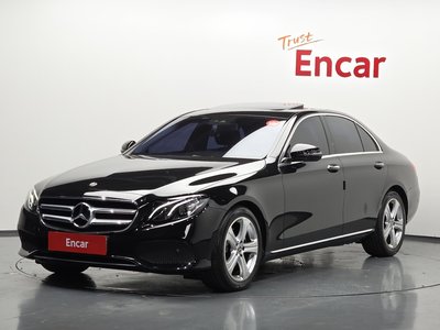 MERCEDES-BENZ E-CLASS - 1