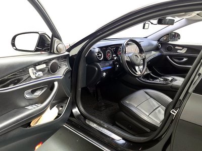 MERCEDES-BENZ E-CLASS - 10