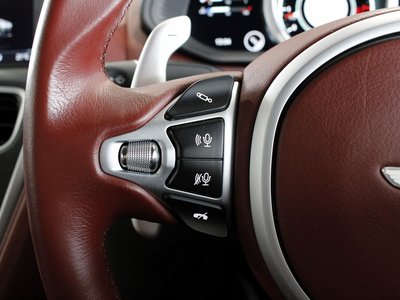 صورة 27 لـ 2017 Aston Martin DB11