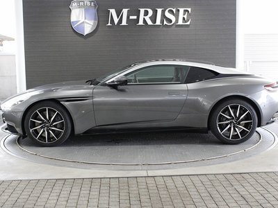 صورة 7 لـ 2017 Aston Martin DB11