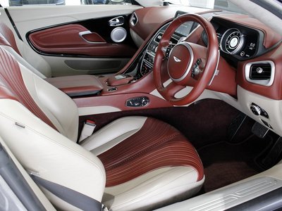 صورة 16 لـ 2017 Aston Martin DB11