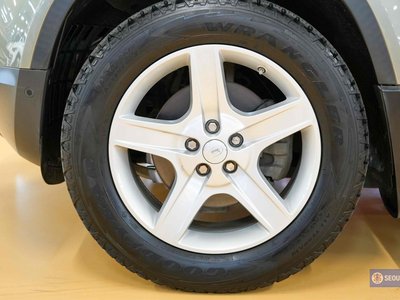 LAND ROVER DEFENDER - 6