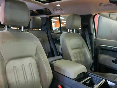 LAND ROVER DEFENDER - 10