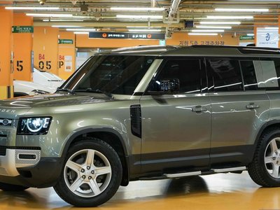 LAND ROVER DEFENDER - 1