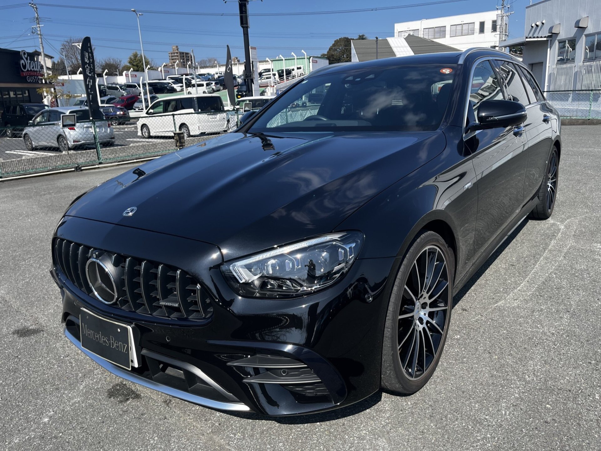 MERCEDES-BENZ E-CLASS AMG - View 1