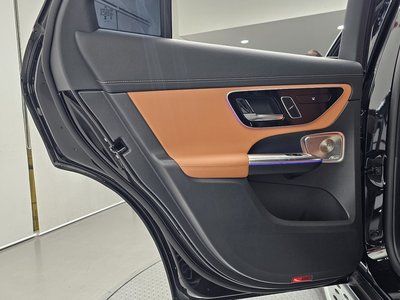 2025 Mercedes-BENZ GLC — миниатюра 15