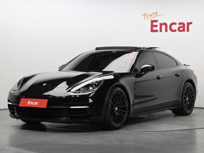 PORSCHE PANAMERA - 1