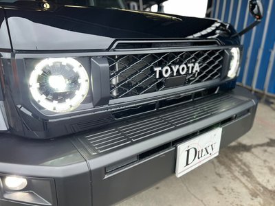 TOYOTA LAND CRUISER 70 - 4