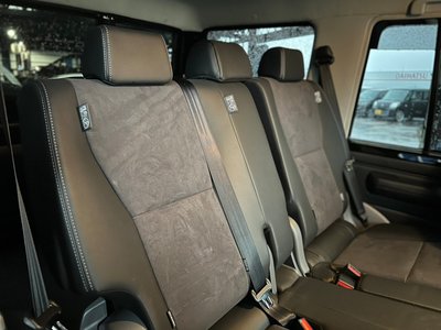 TOYOTA LAND CRUISER 70 - 9