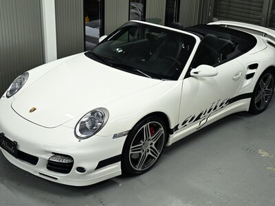 PORSCHE 911 CABRIOLET