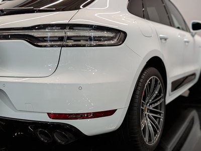 PORSCHE MACAN - 10