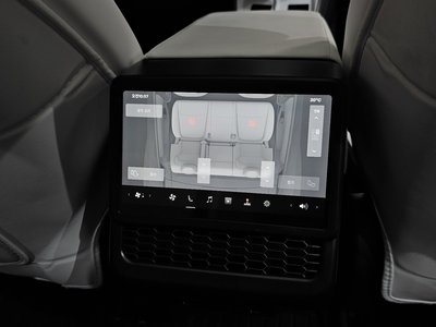 2025 Tesla MODEL Y — миниатюра 25