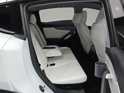 2025 Tesla MODEL Y — миниатюра 18