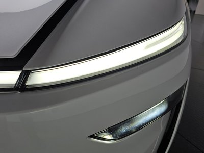 2025 Tesla MODEL Y — фото 9