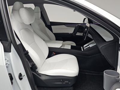 2025 Tesla MODEL Y — миниатюра 16