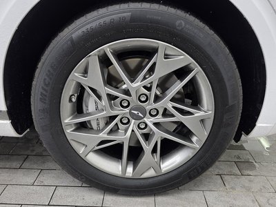صورة 8 لـ 2022 Genesis GV70