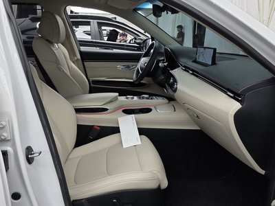صورة مصغرة 16 لـ 2022 Genesis GV70