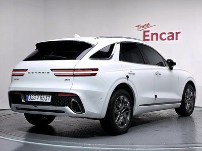 صورة 3 لـ 2022 Genesis GV70