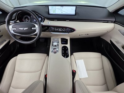 صورة 5 لـ 2022 Genesis GV70