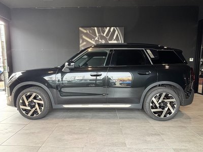 MINI COUNTRYMAN - 3