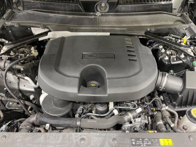 LAND ROVER DEFENDER - 10