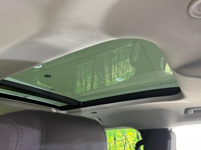 LAND ROVER DEFENDER - 4