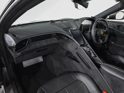 2024 Ferrari ROMA — миниатюра 24