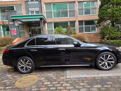 MERCEDES-BENZ E-CLASS - 6