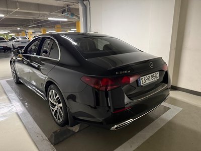 MERCEDES-BENZ E-CLASS - 3