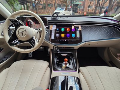 MERCEDES-BENZ E-CLASS - 10