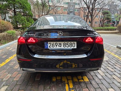 MERCEDES-BENZ E-CLASS - 8