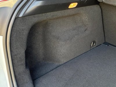 MERCEDES-BENZ GLA - 10