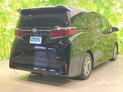 2024 Toyota ALPHARD — фото 3
