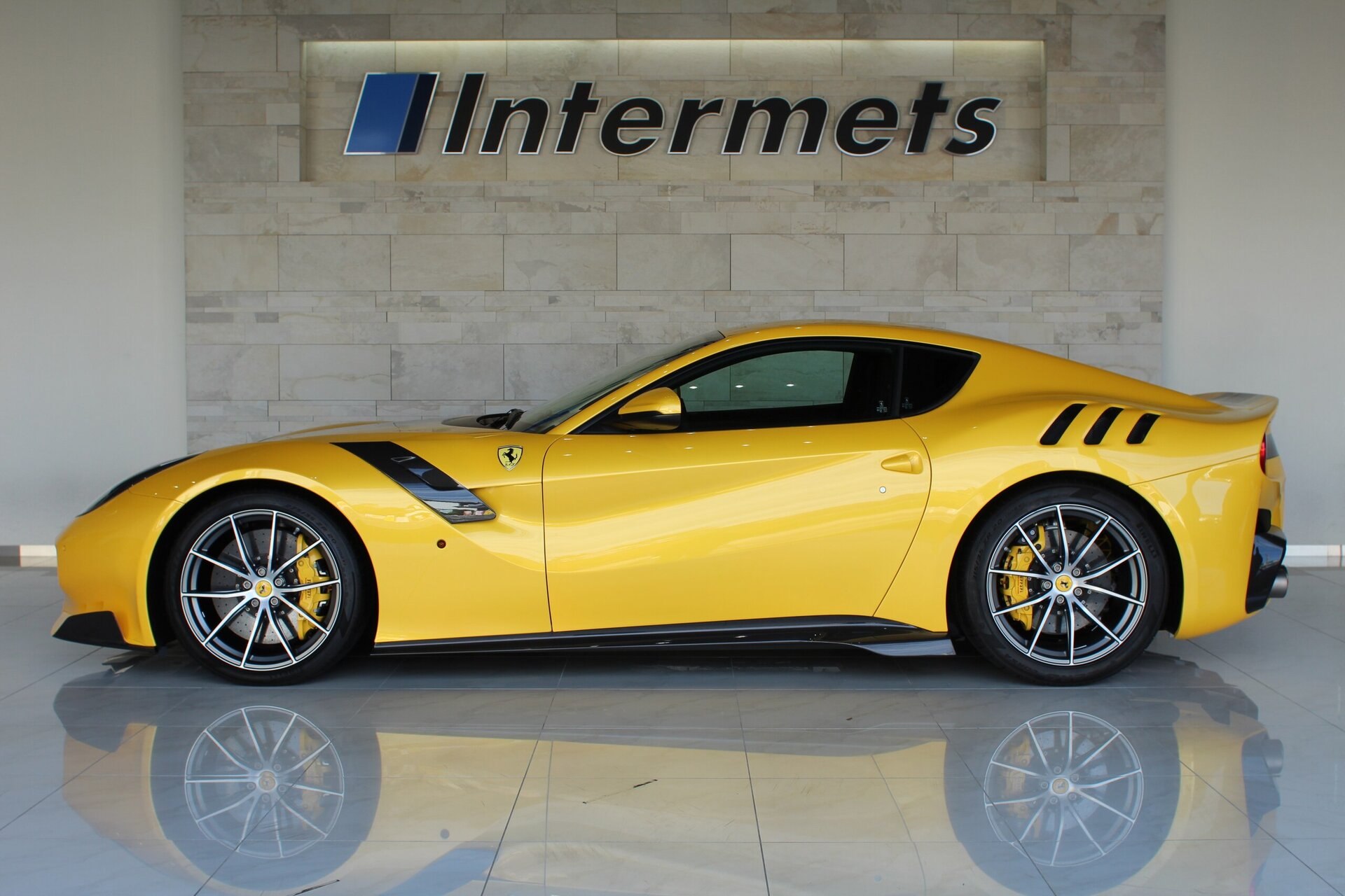 FERRARI F12 TDF - View 1