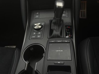 2023 Lexus IS photo 10