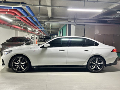 2024 BMW 5 SERIES 照片 5